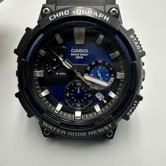 Casio Chronograph Watch Men Black Blue Round Dial Date MCW200H-2A Missing Strap - Picture 1 of 8